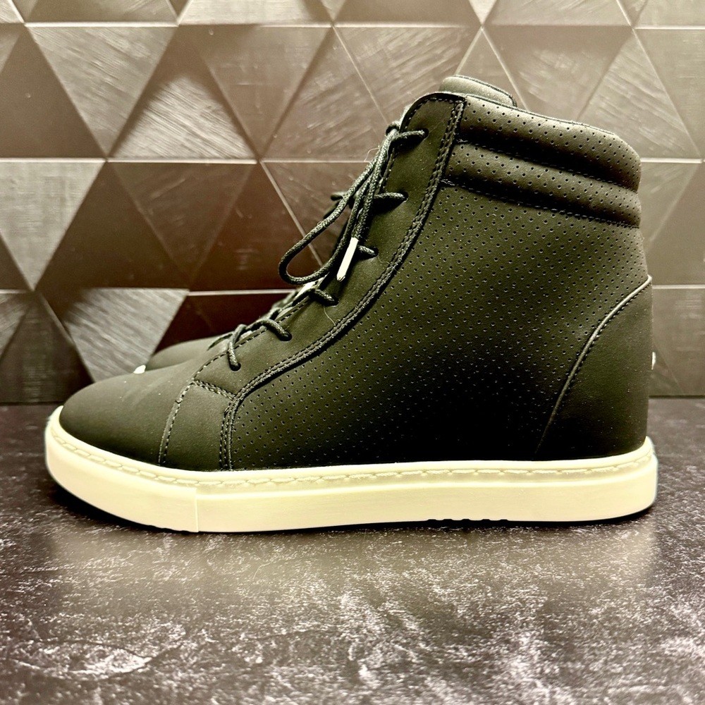 Fuego Dance Hidden Wedge Sneaker - Picture 13 of 14